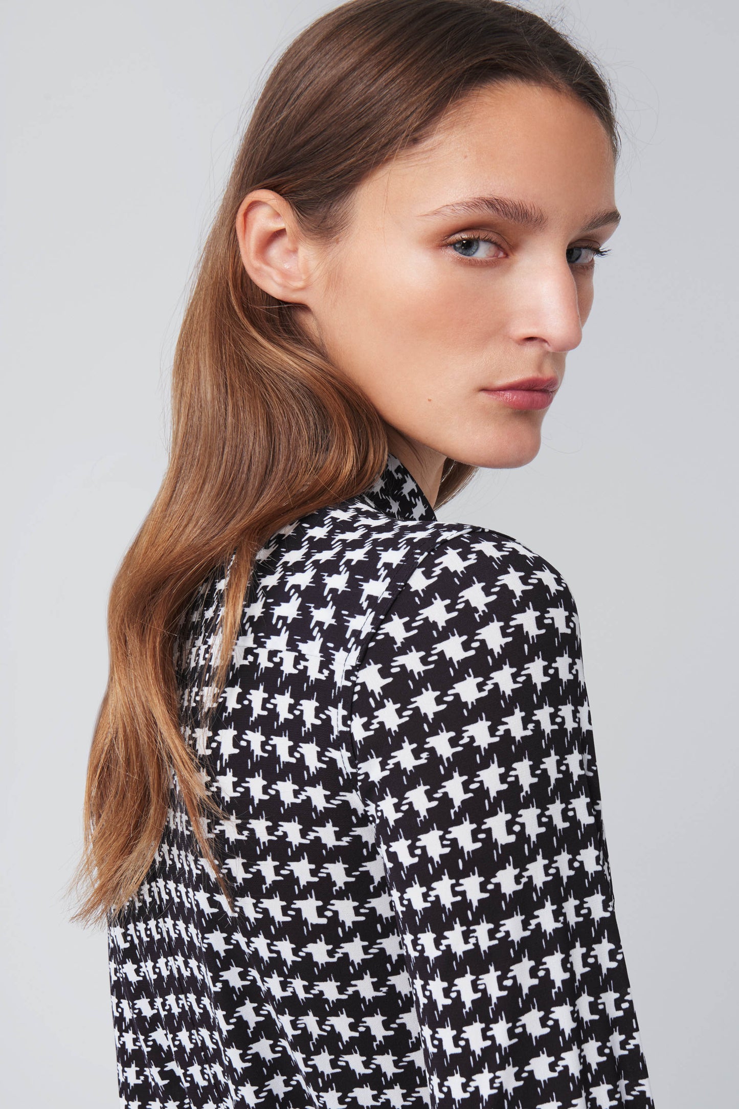 Fitted Shirt in Houndstooth Print