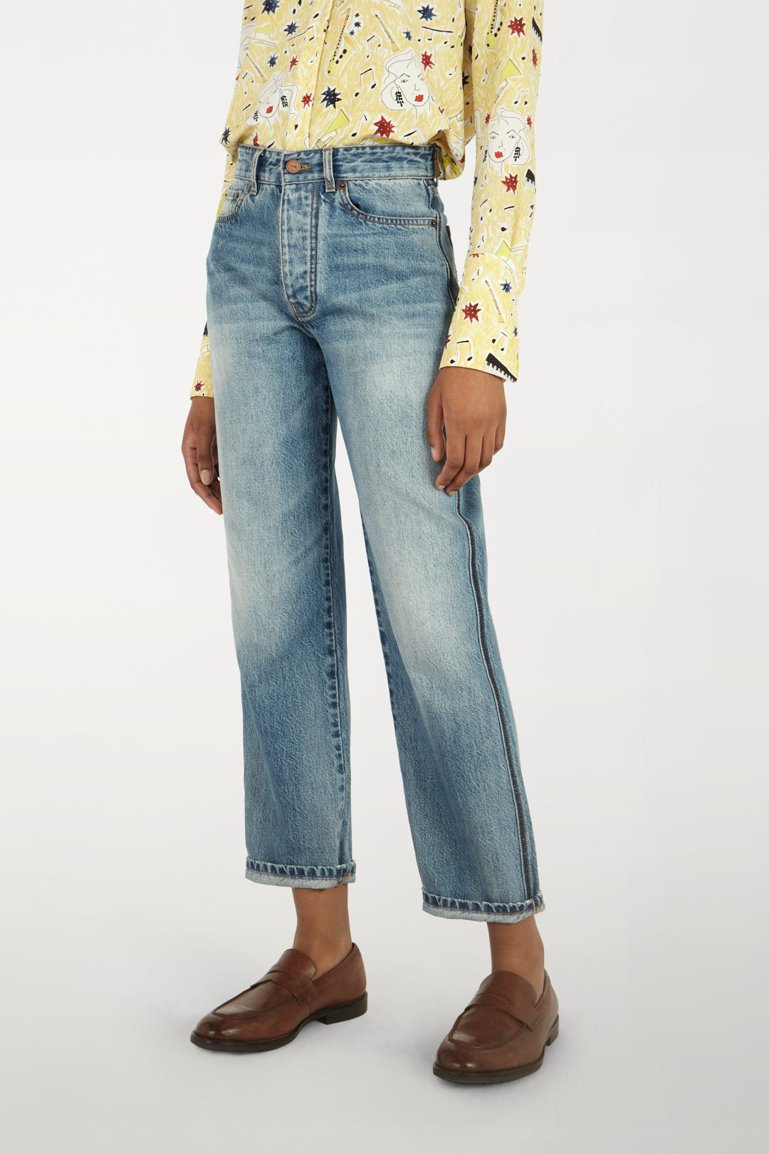 Arizona Jeans in Faded Blue