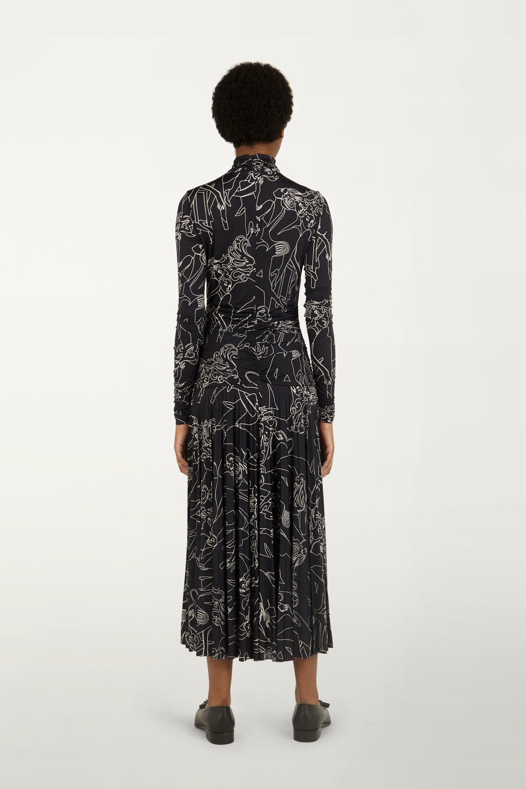 Pleated Dress High-neck Dress in Cabaret Print