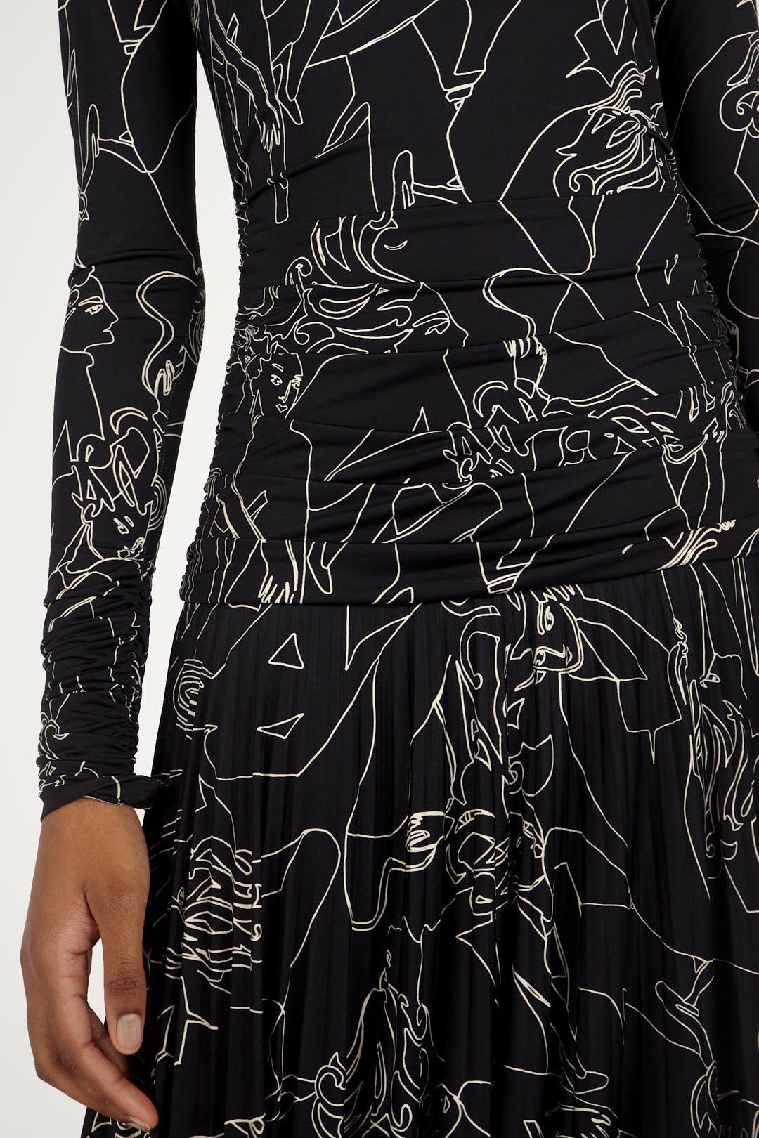 Pleated Dress High-neck Dress in Cabaret Print