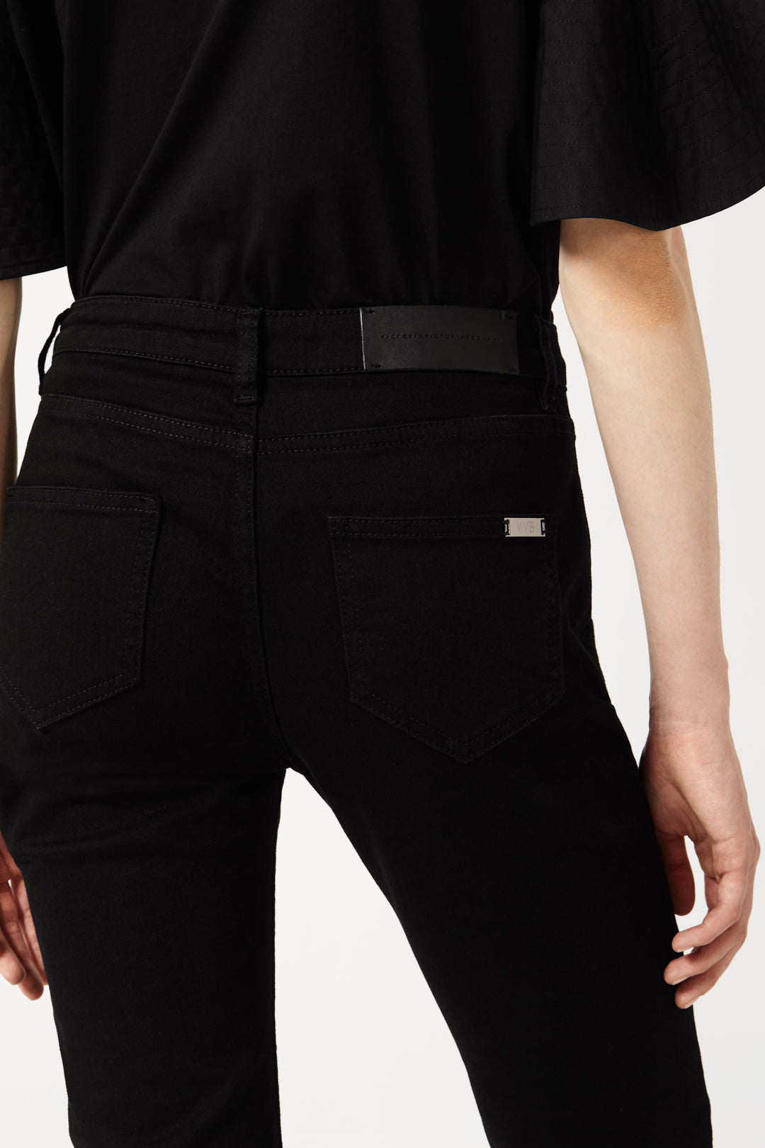 Kick Flare Jeans in Black