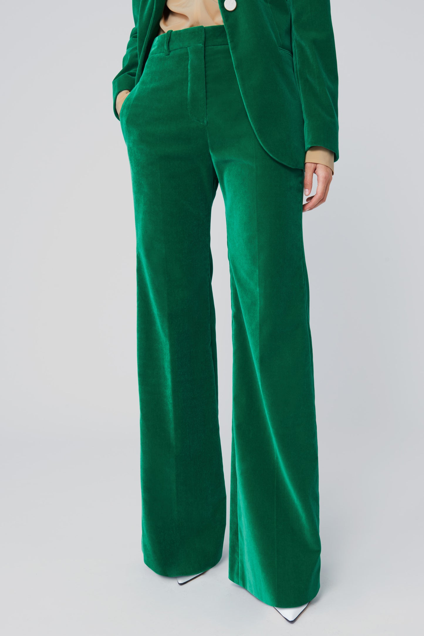 High-Waisted Wide-Leg Velvet Trousers in Emerald Green