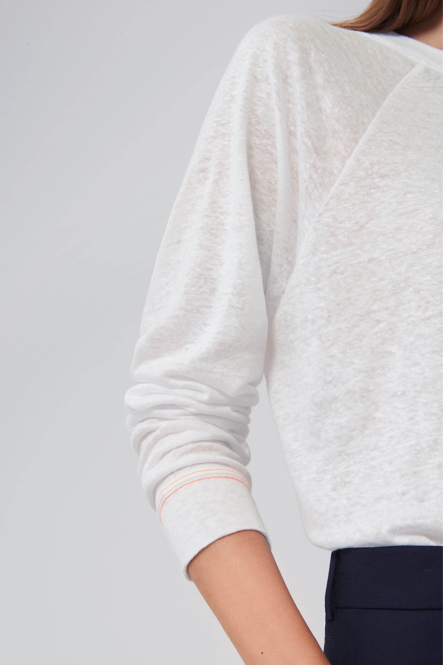 Long Sleeved Raglan T-Shirt In Off-White