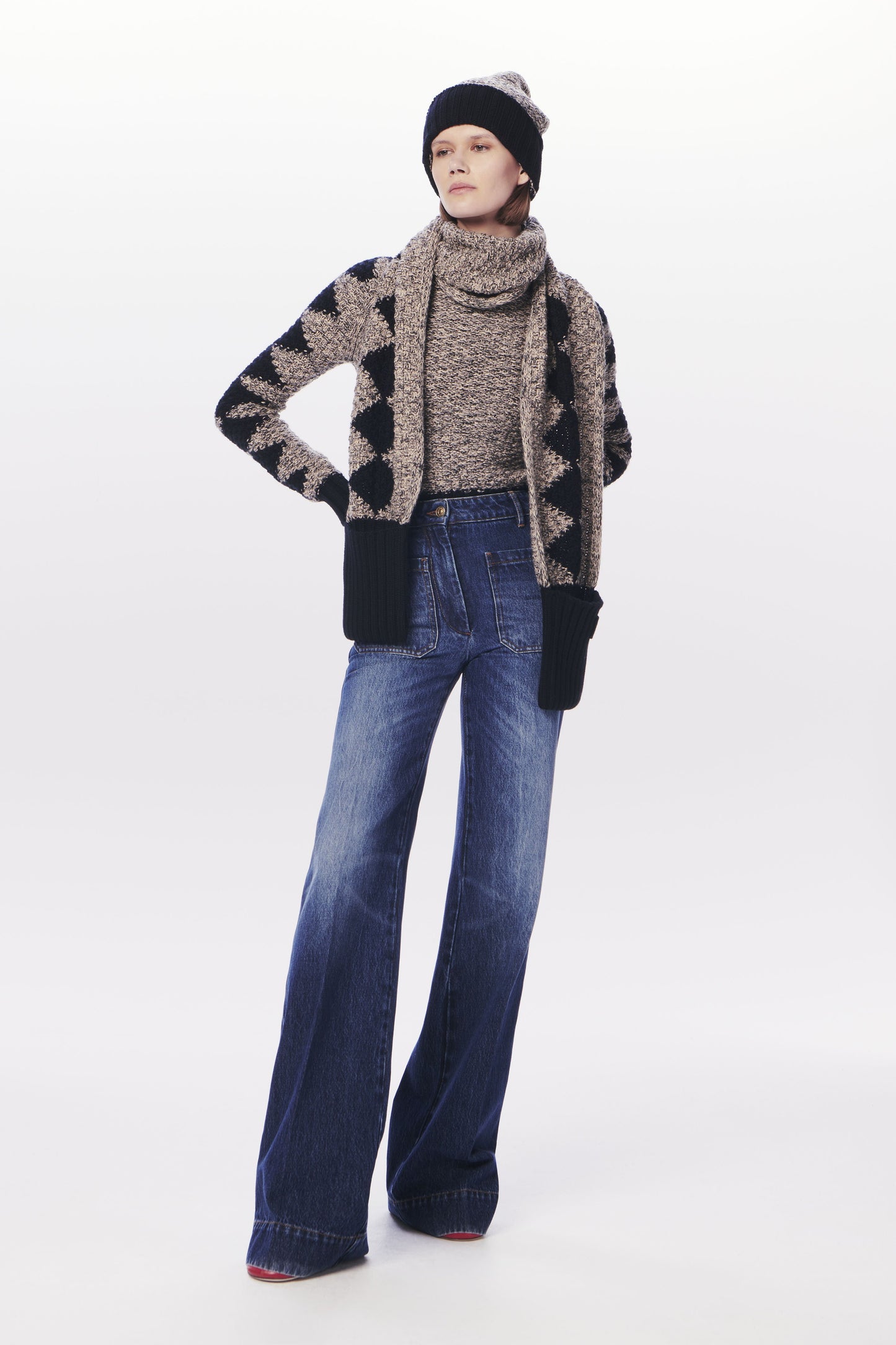VB x Woolmark Intarsia Beanie & Scarf Set in Navy & Honey