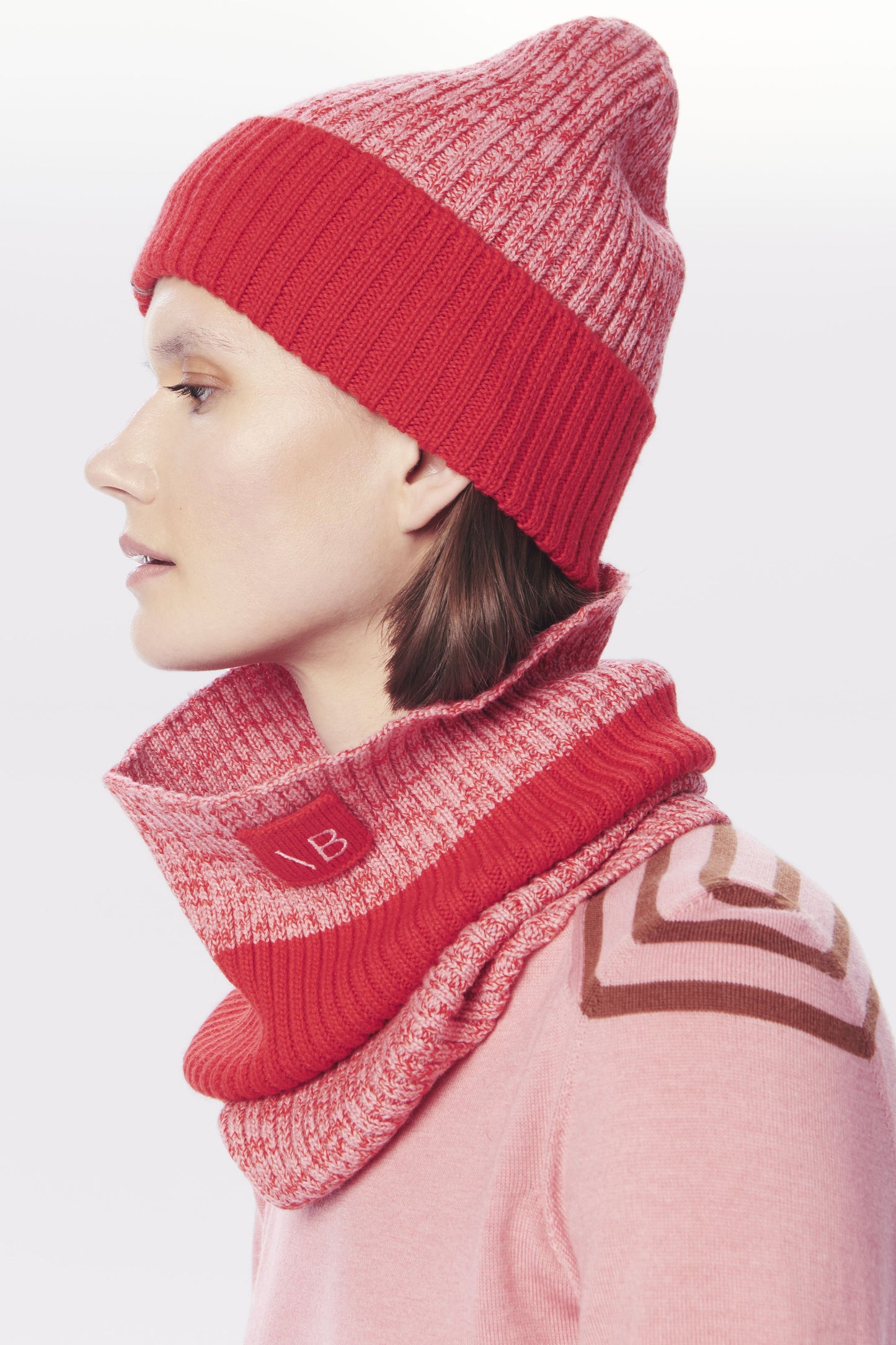 VB x Woolmark Beanie & Snood Set in Bright Red & Pink