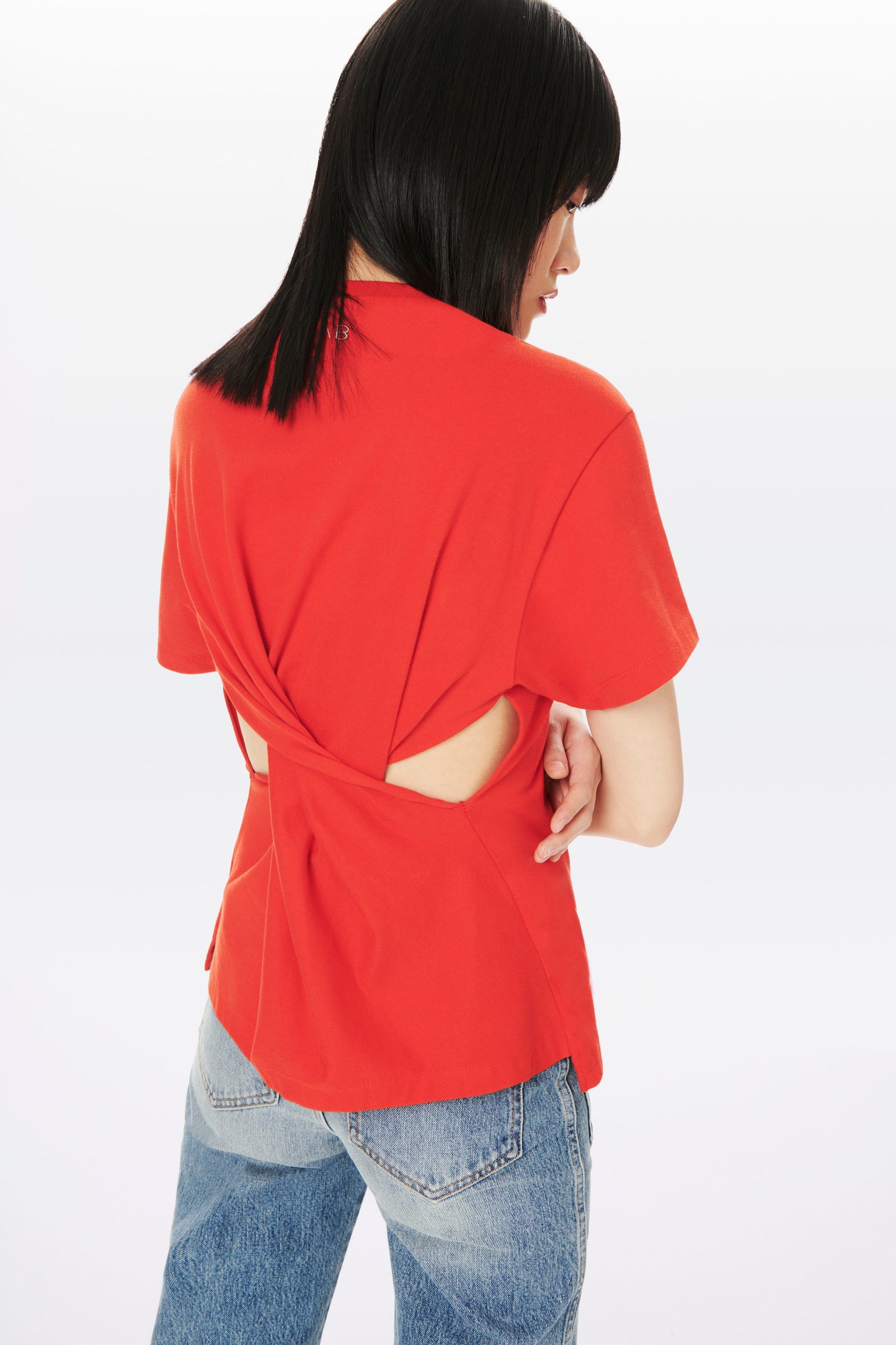 Twist-Back T-shirt in Red