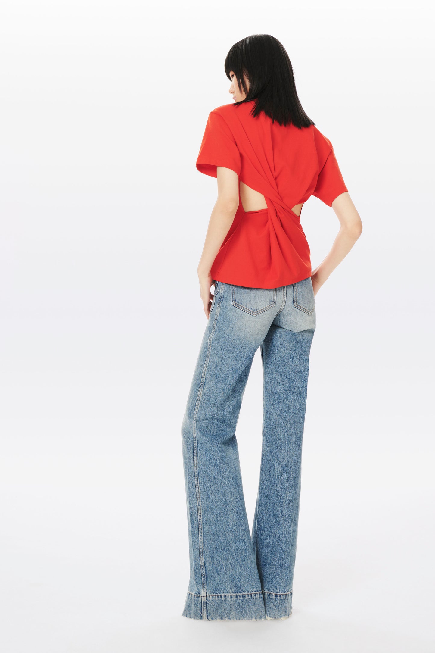 Twist-Back T-shirt in Red