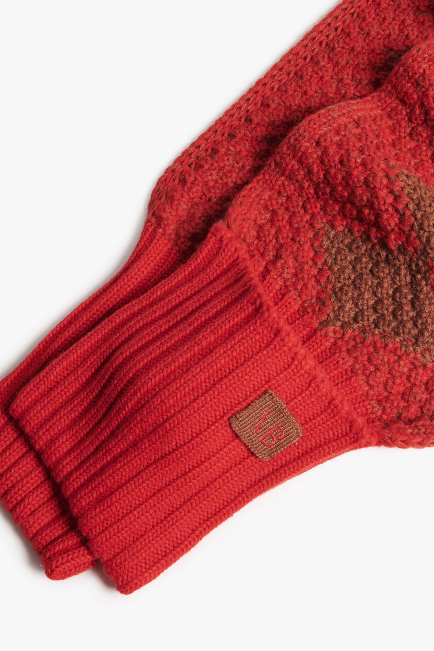 VB x Woolmark Intarsia Beanie & Scarf Set in Bright Red & Camel