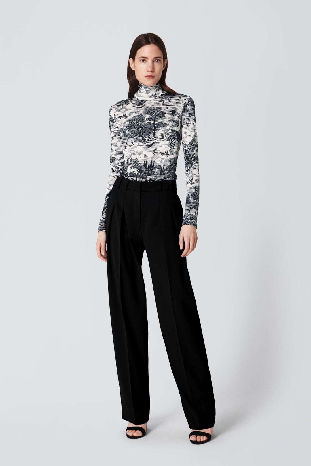 Pleat Front Fluid Trouser