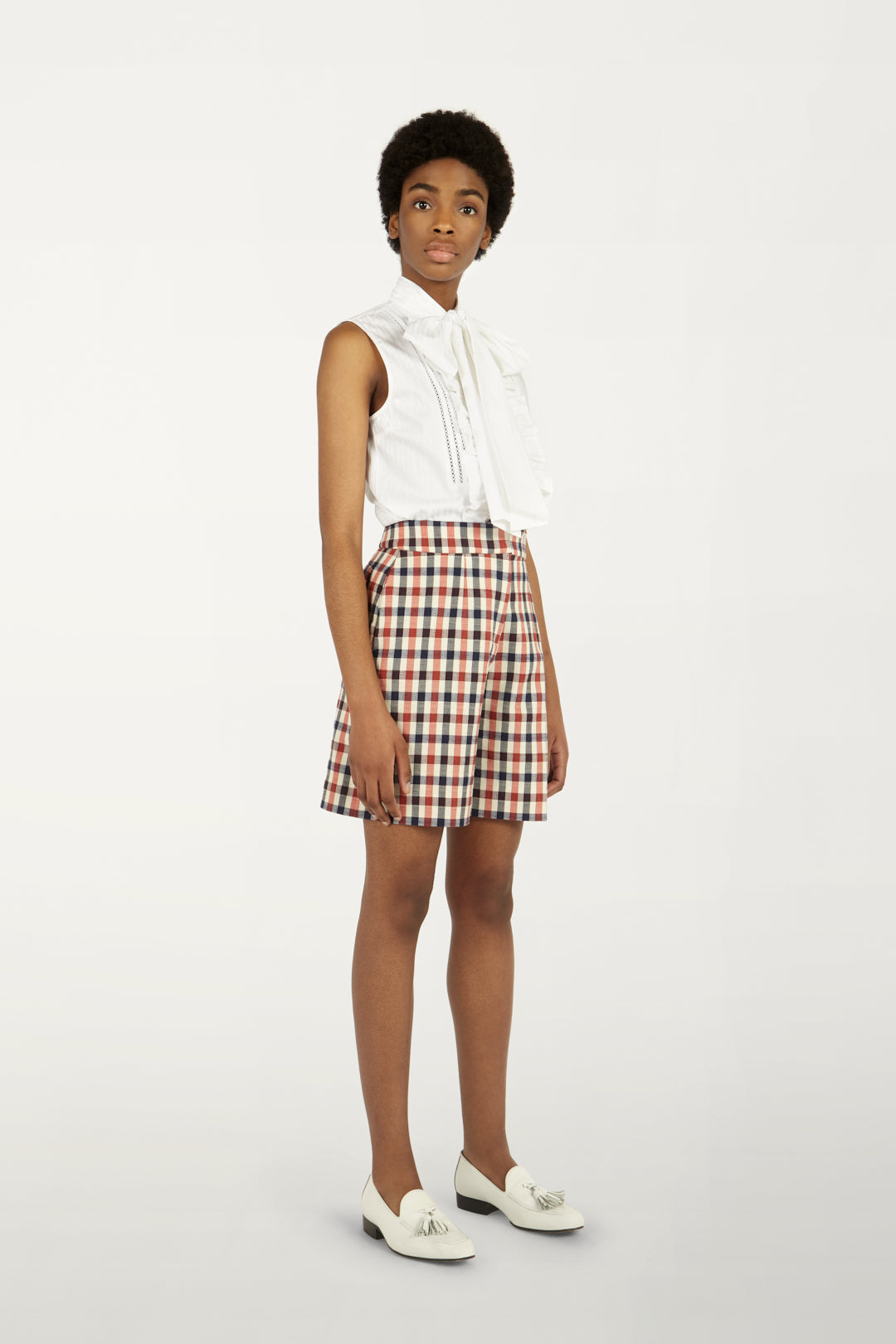 Sleeveless Bow-neck Shirt in White