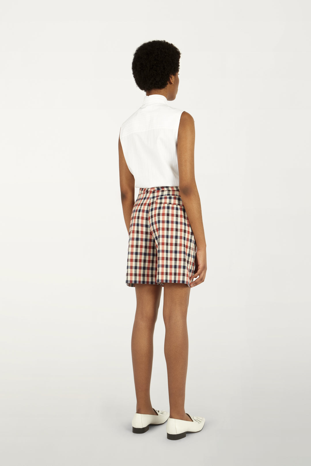 Sleeveless Bow-neck Shirt in White