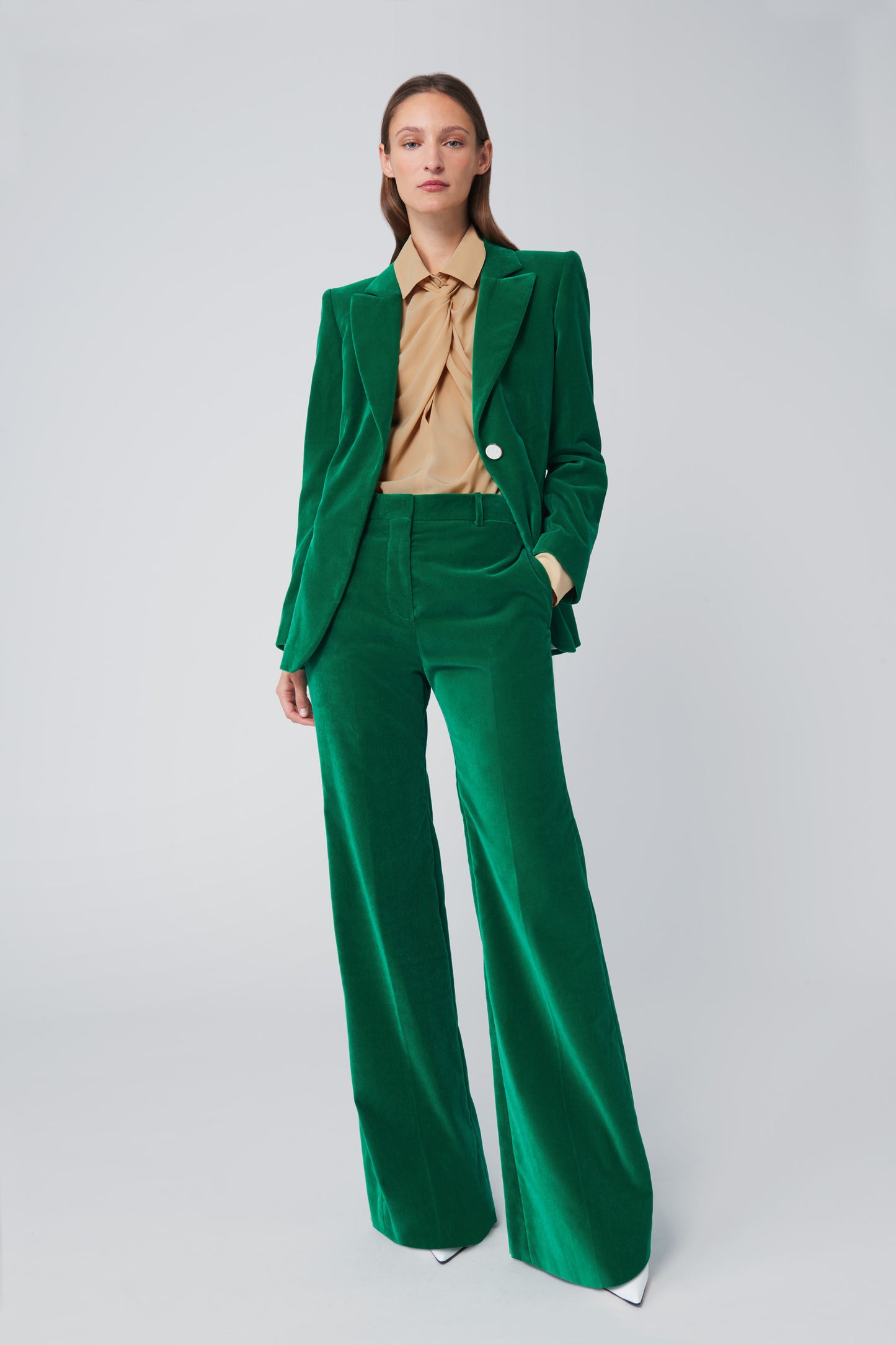 High-Waisted Wide-Leg Velvet Trousers in Emerald Green