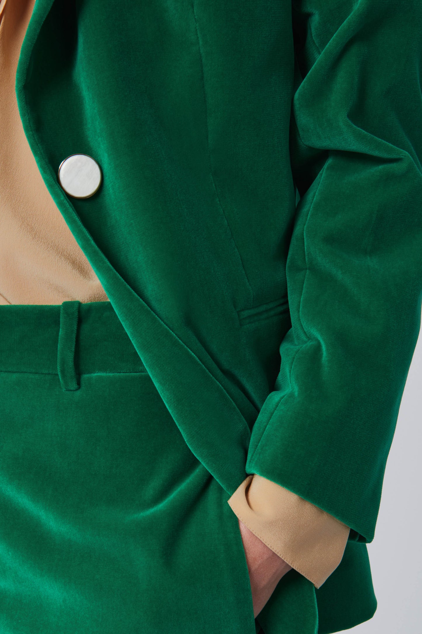 Single Breasted Velvet Jacket in Emerald Green