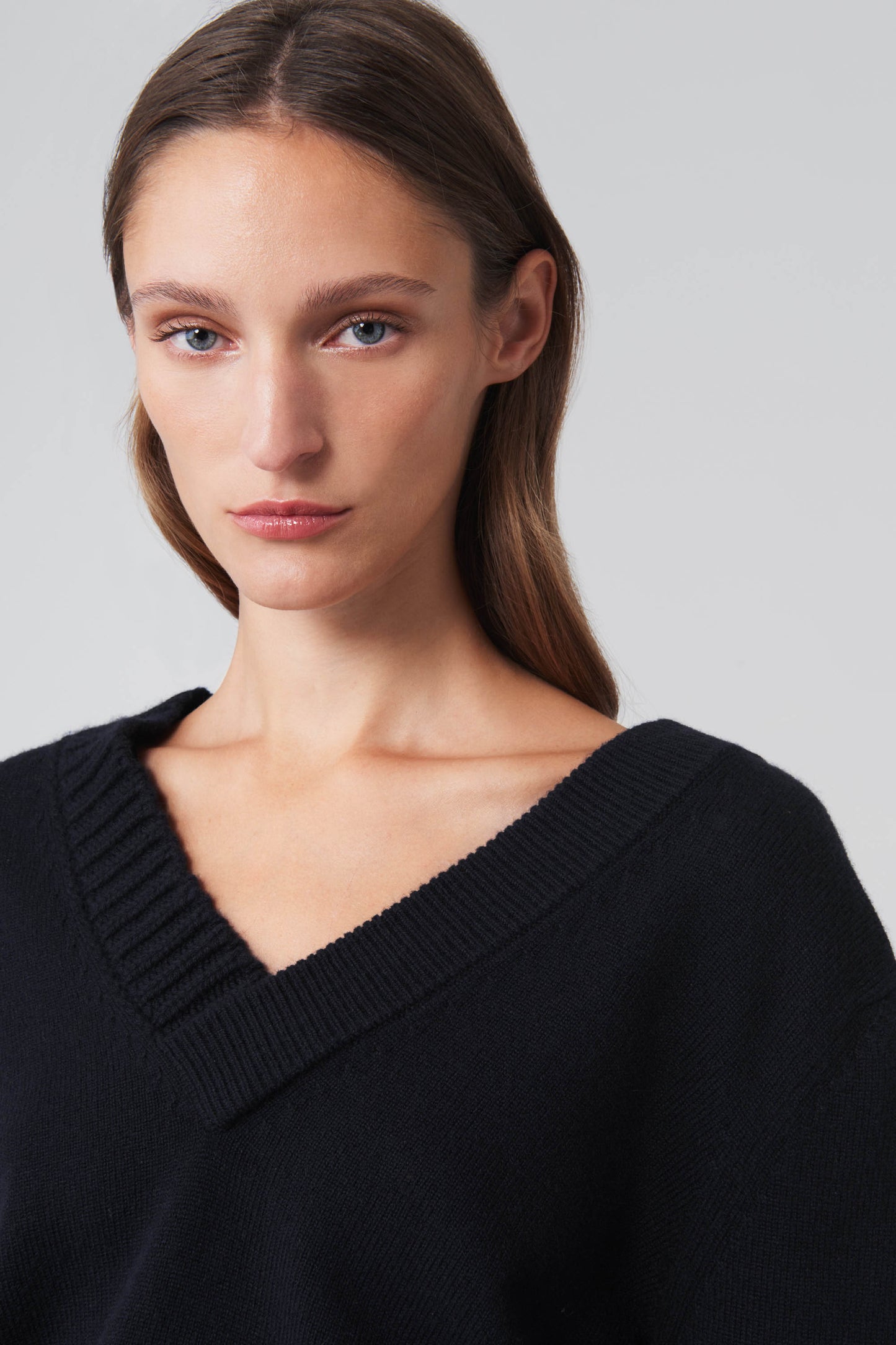 Double V-Neck Cashmere Jumper in Navy