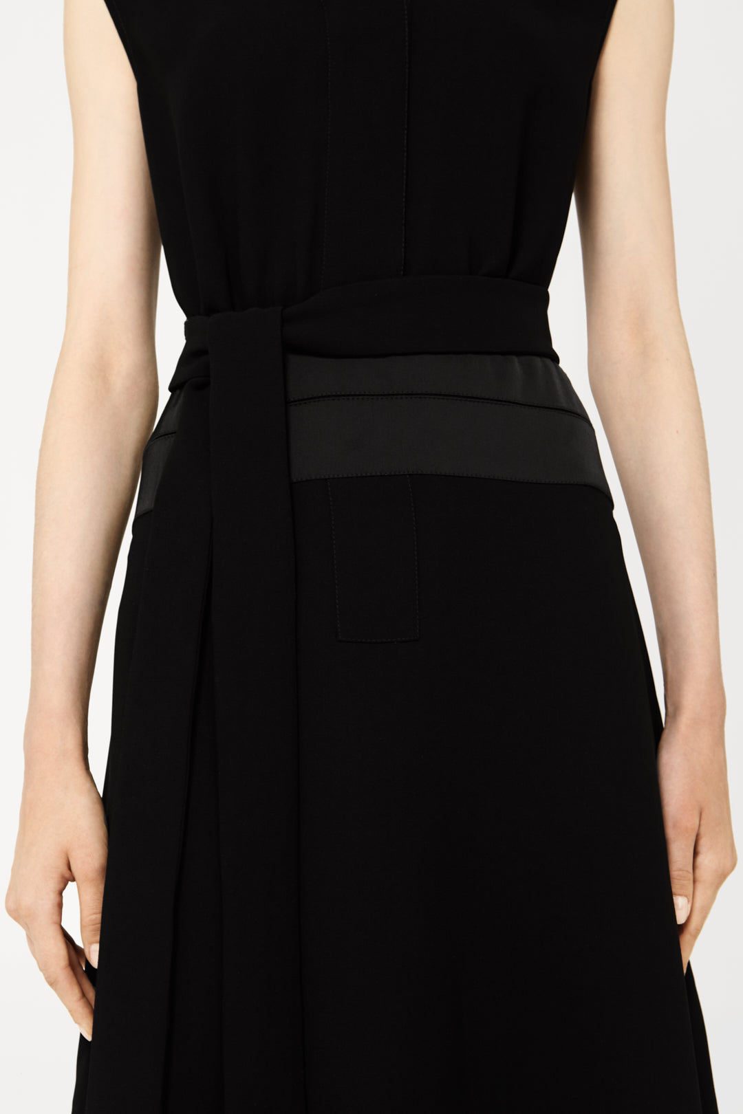 Sleeveless Long Dress in Black